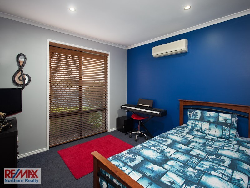 5 Farr Place, Petrie QLD 4502