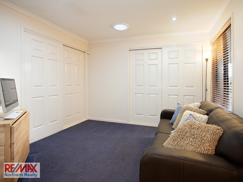 5 Farr Place, Petrie QLD 4502