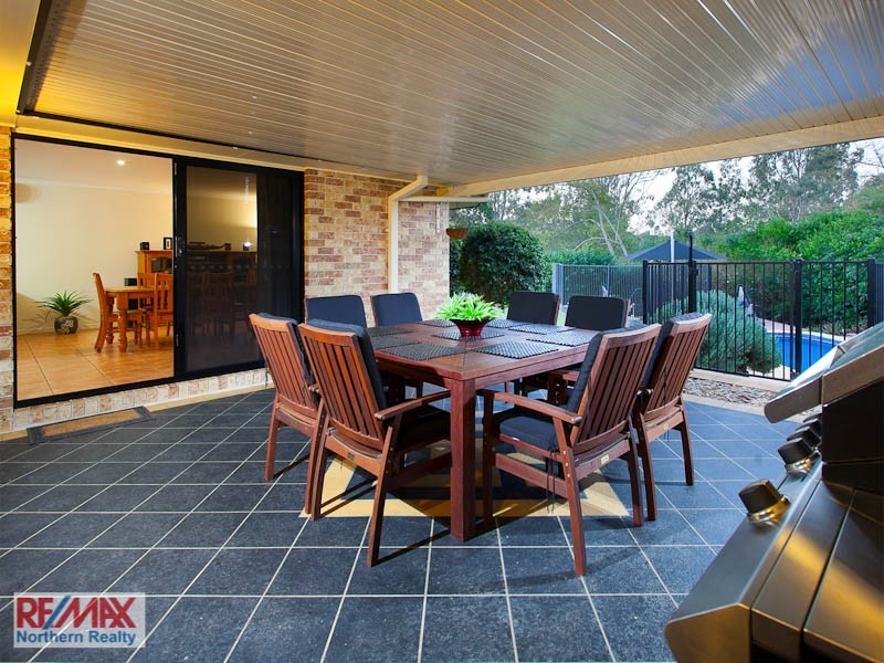 5 Farr Place, Petrie QLD 4502