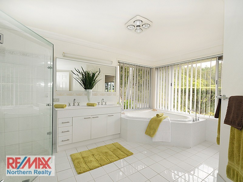 6 Koala Court, Bunya QLD 4055