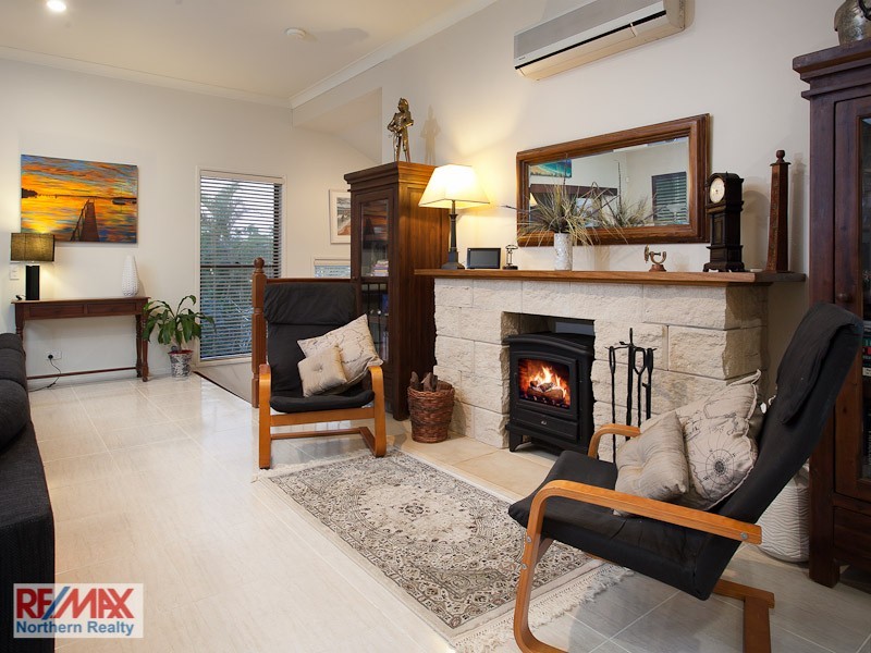 60 Affleck Avenue, Petrie QLD 4502