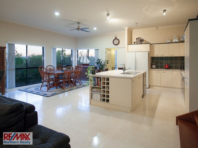 60 Affleck Avenue, Petrie QLD 4502
