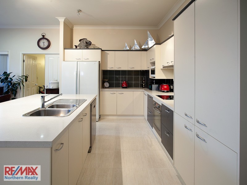 60 Affleck Avenue, Petrie QLD 4502