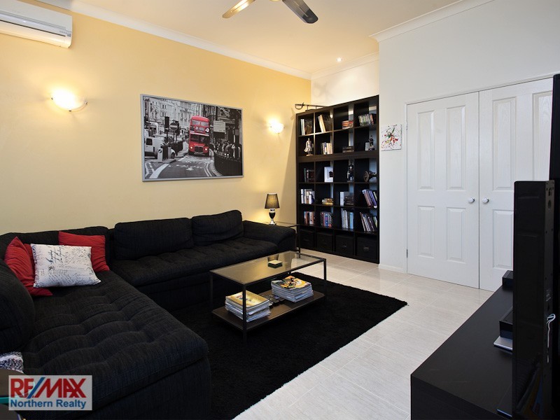 60 Affleck Avenue, Petrie QLD 4502