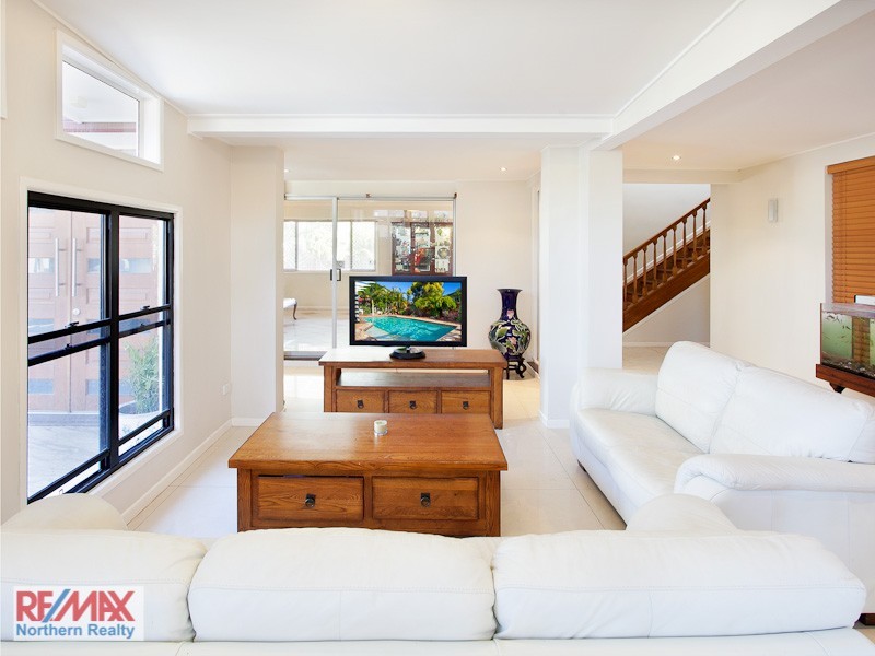 2 Cawarra Street, Carseldine QLD 4034