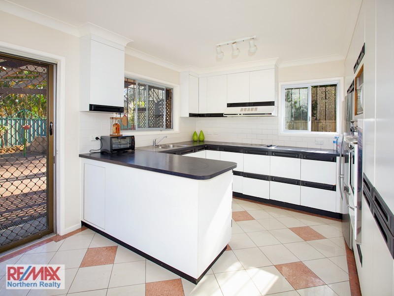 2 Cawarra Street, Carseldine QLD 4034