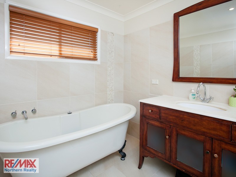 2 Cawarra Street, Carseldine QLD 4034