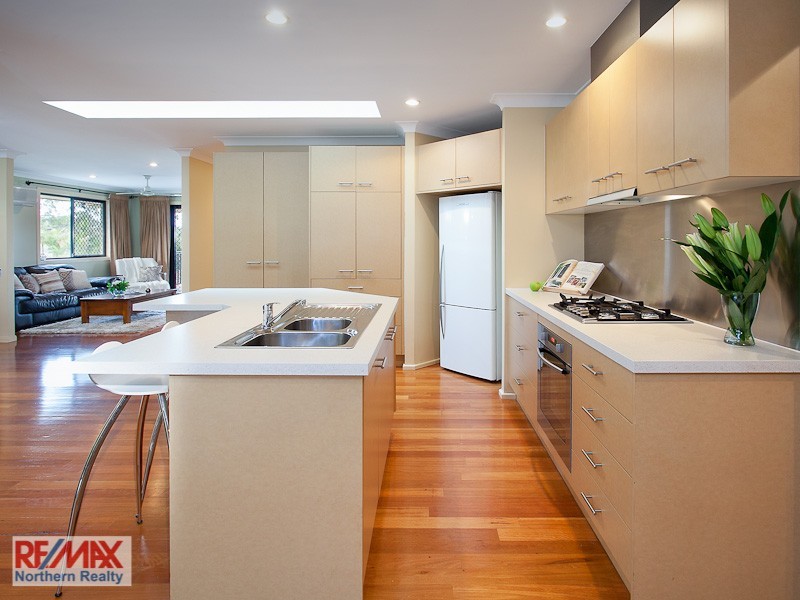 11 Valencia Court, Eatons Hill QLD 4037