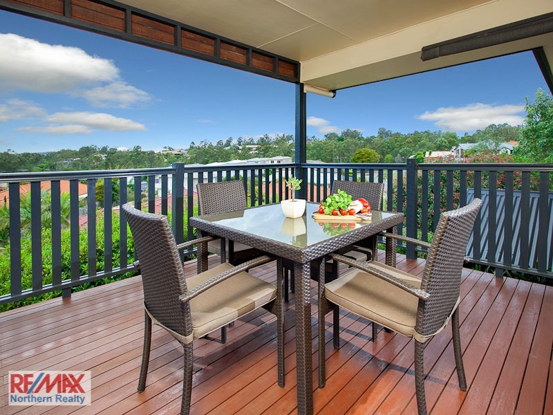 11 Valencia Court, Eatons Hill QLD 4037