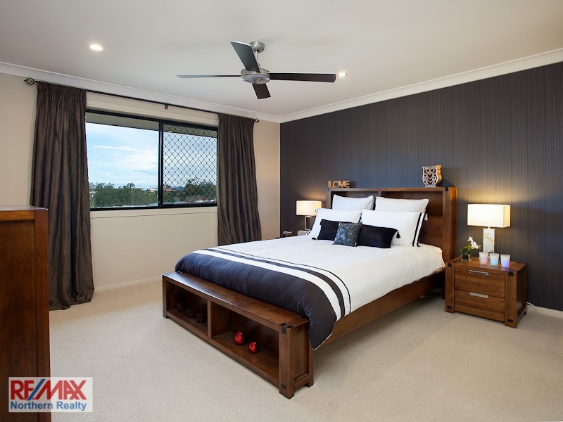 11 Valencia Court, Eatons Hill QLD 4037