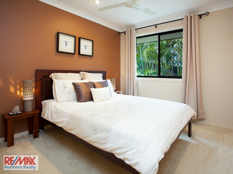 11 Valencia Court, Eatons Hill QLD 4037