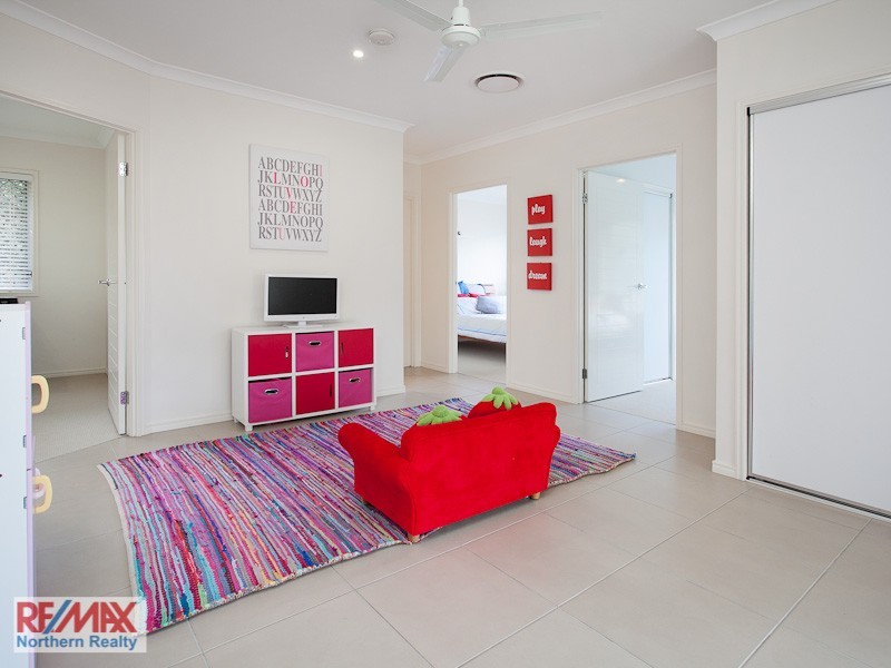 27 Crossing Drive, Eatons Hill QLD 4037