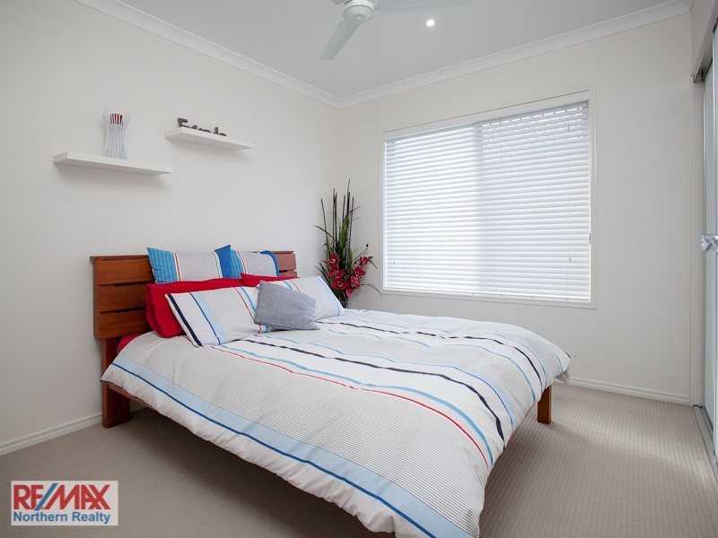 27 Crossing Drive, Eatons Hill QLD 4037