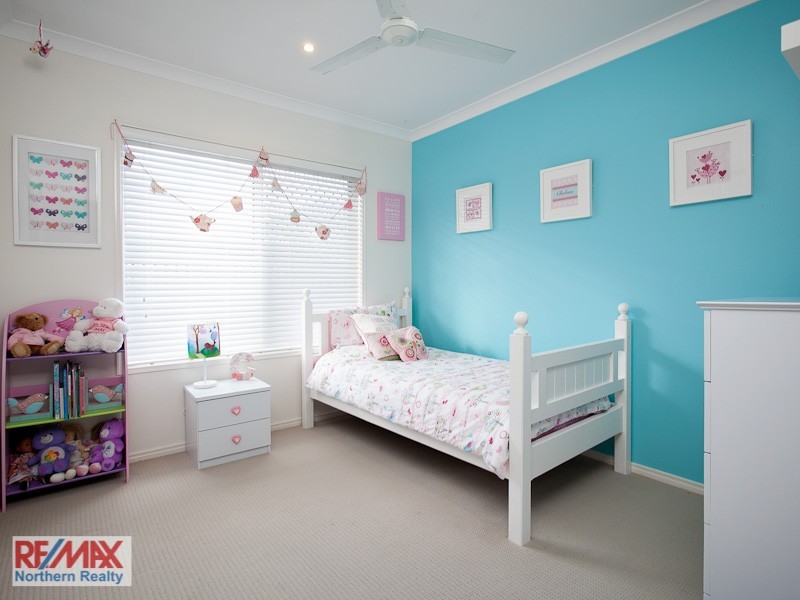 27 Crossing Drive, Eatons Hill QLD 4037