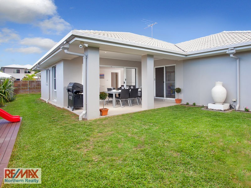 27 Crossing Drive, Eatons Hill QLD 4037