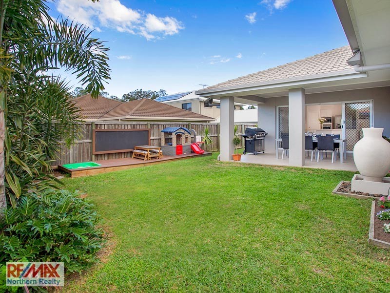 27 Crossing Drive, Eatons Hill QLD 4037