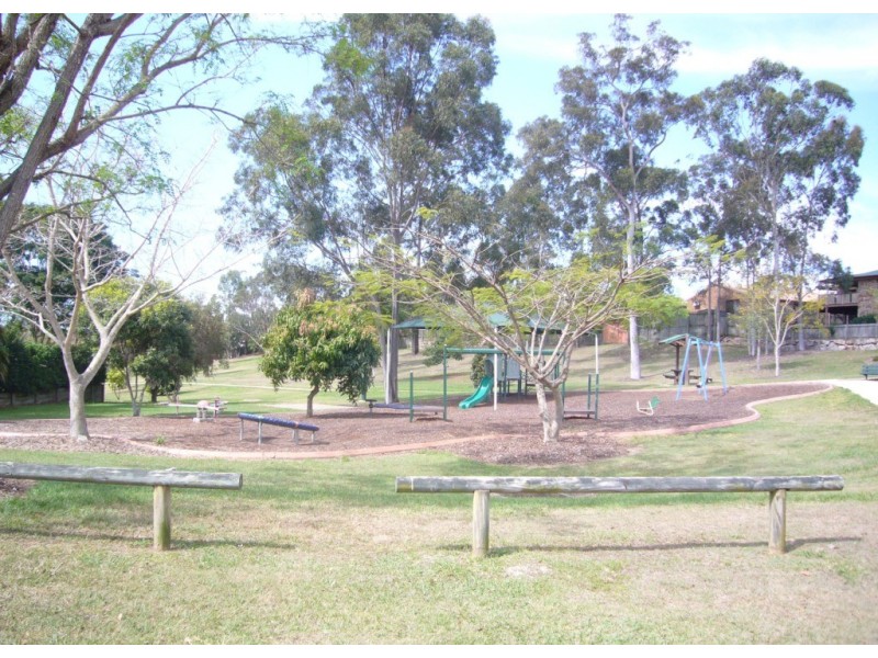 10 Jocasta Street, Eatons Hill QLD 4037