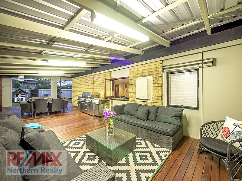 25 Wilson Ave, Albany Creek QLD 4035