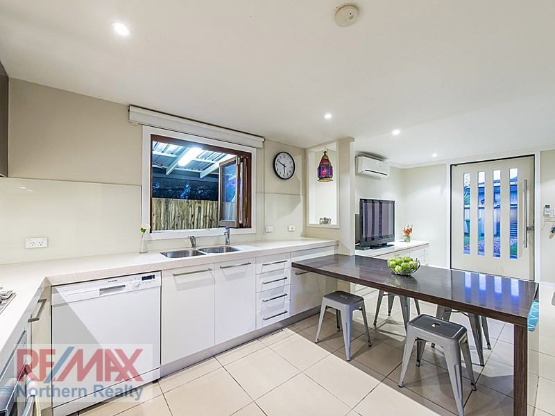 25 Wilson Ave, Albany Creek QLD 4035