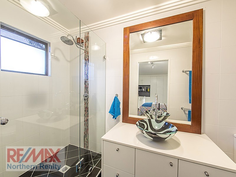 25 Wilson Ave, Albany Creek QLD 4035