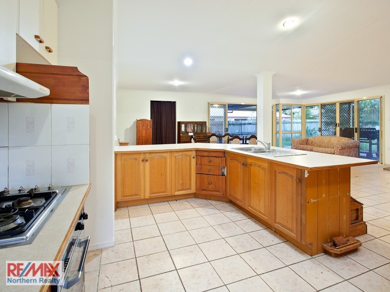 13 Queen Elizabeth Drive, Eatons Hill QLD 4037