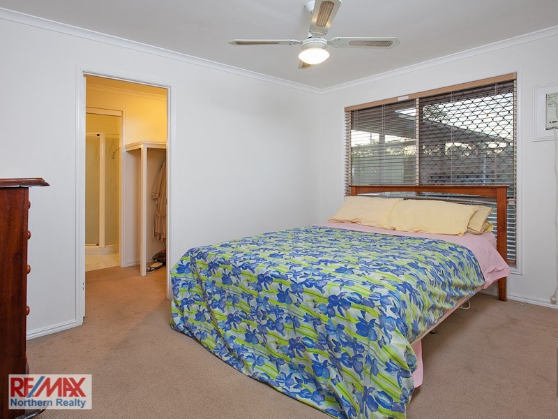 13 Queen Elizabeth Drive, Eatons Hill QLD 4037