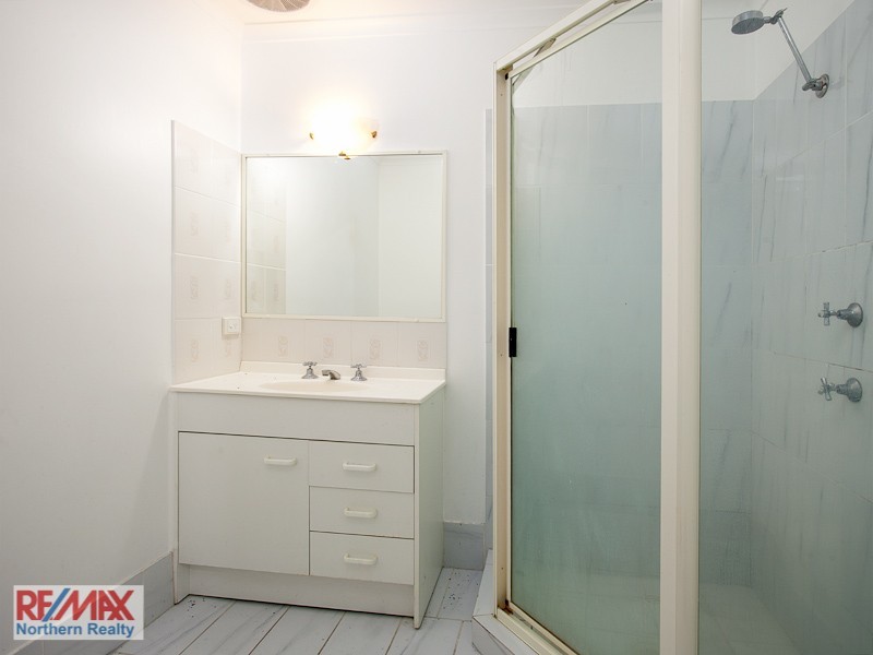 13 Queen Elizabeth Drive, Eatons Hill QLD 4037