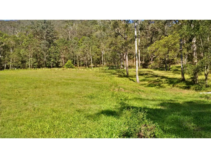 5 Krakatinni Close, Cedar Creek QLD 4520