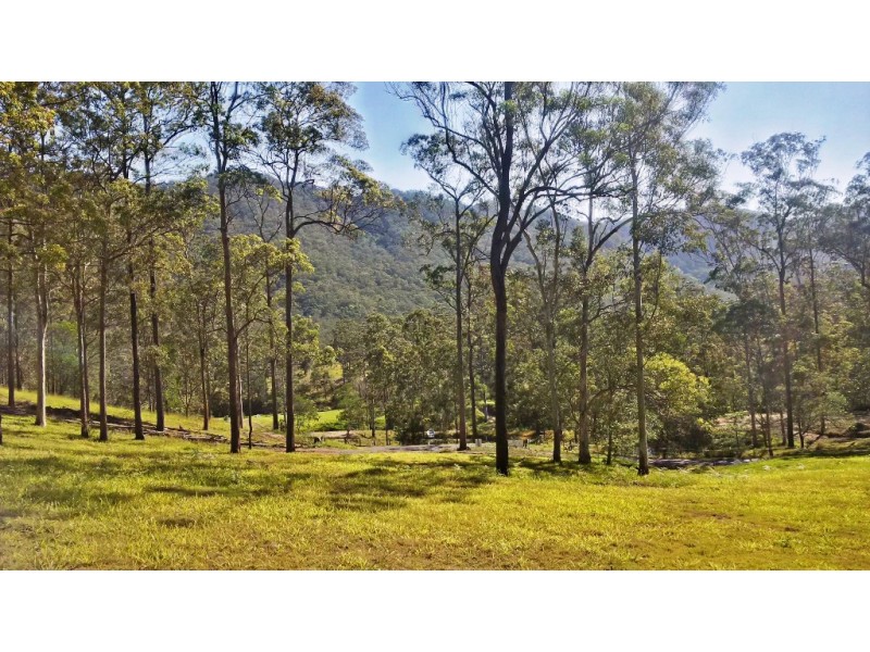 5 Krakatinni Close, Cedar Creek QLD 4520