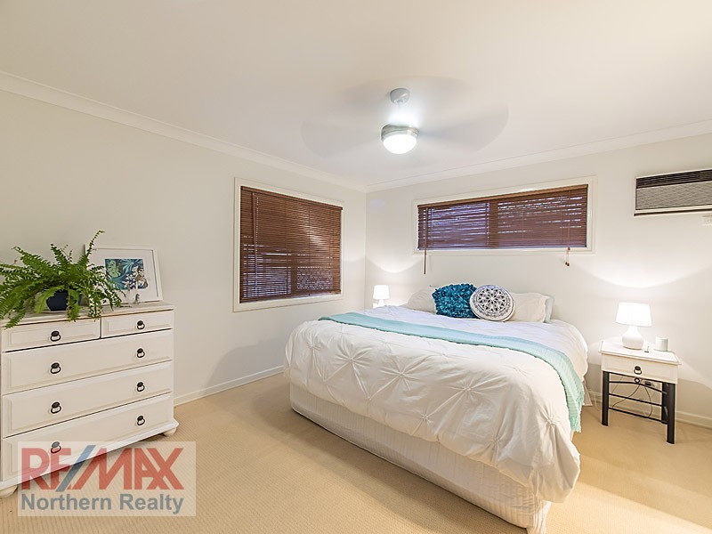 16 Harrier Place, Warner QLD 4500