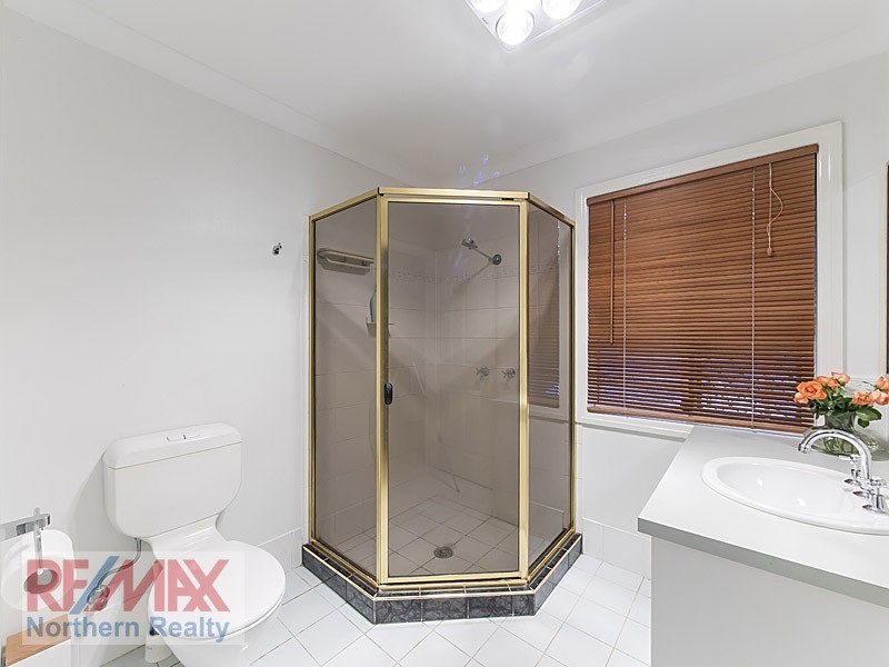 16 Harrier Place, Warner QLD 4500