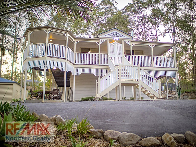 16 Harrier Place, Warner QLD 4500