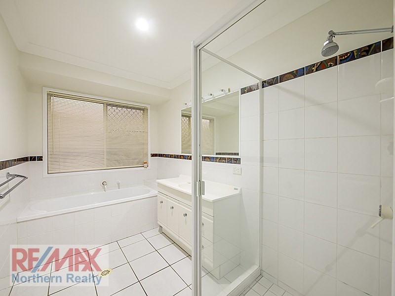 10 Glenlyon Court, Albany Creek QLD 4035