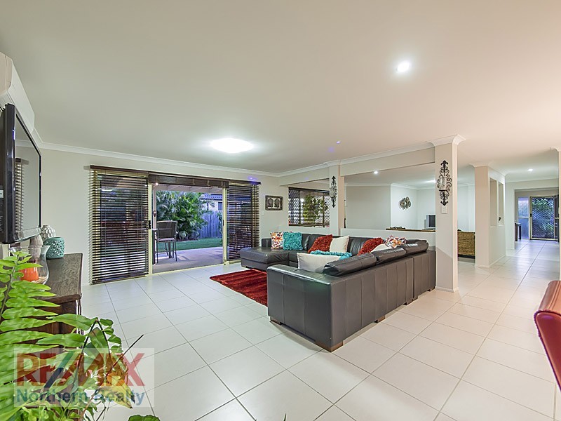 22 Fir Place, Warner QLD 4500