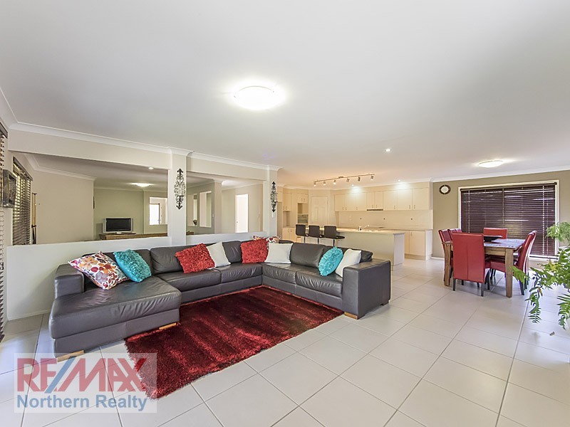 22 Fir Place, Warner QLD 4500