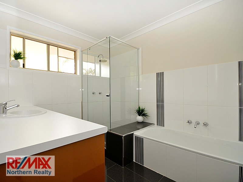 19 The Boulevard, Albany Creek QLD 4035