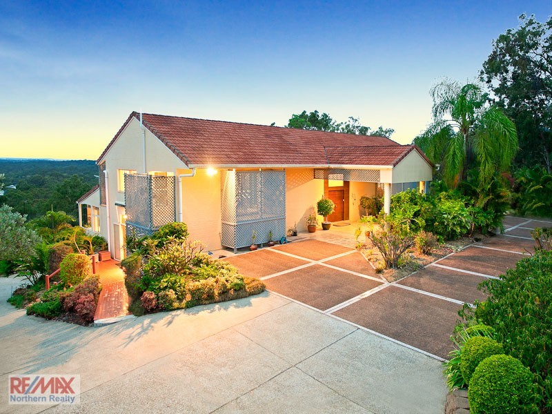 846 Clear Mountain Road, Cashmere QLD 4500