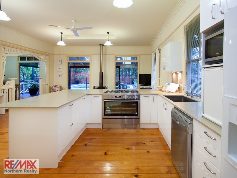 32 Plumer Street, Sherwood QLD 4075