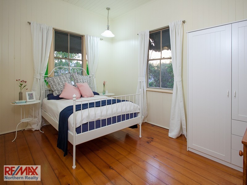 32 Plumer Street, Sherwood QLD 4075