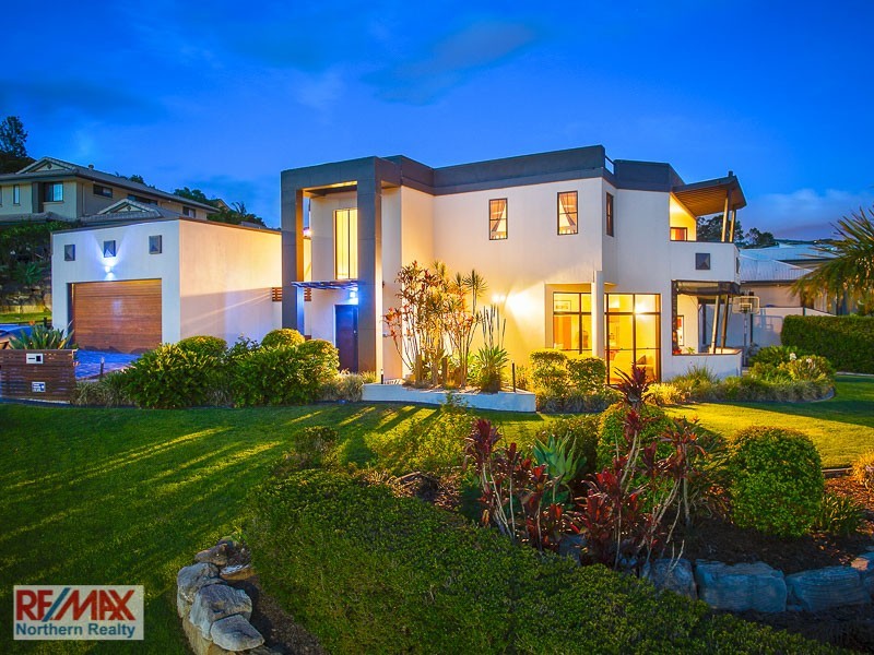 2 Amorosa Court, Eatons Hill QLD 4037