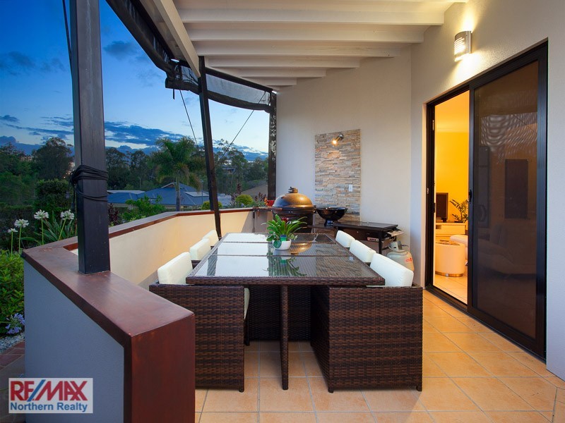 2 Amorosa Court, Eatons Hill QLD 4037