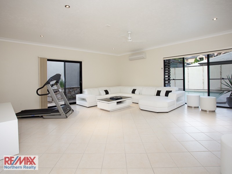 2 Amorosa Court, Eatons Hill QLD 4037