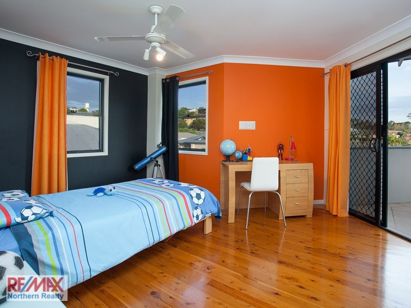 2 Amorosa Court, Eatons Hill QLD 4037