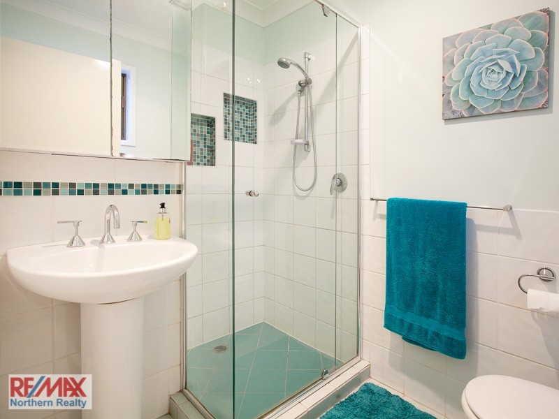 25 Gilford Cr, Albany Creek QLD 4035