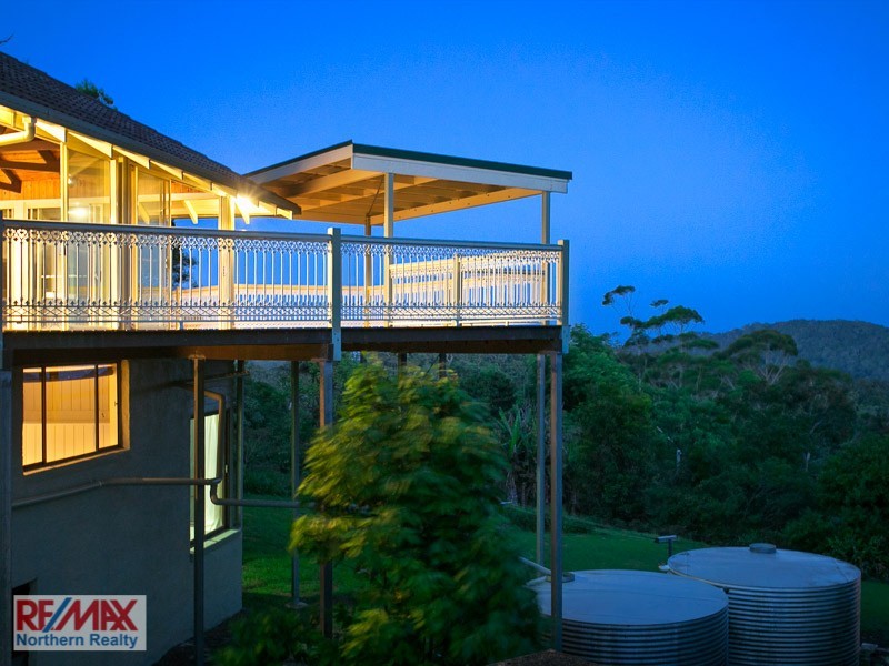 4 Attunga Lane, Mount Glorious QLD 4520