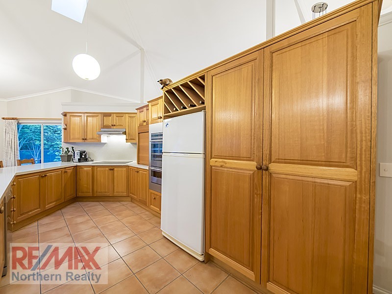 37 Allamanda Crescent, Albany Creek QLD 4035