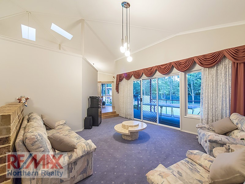37 Allamanda Crescent, Albany Creek QLD 4035