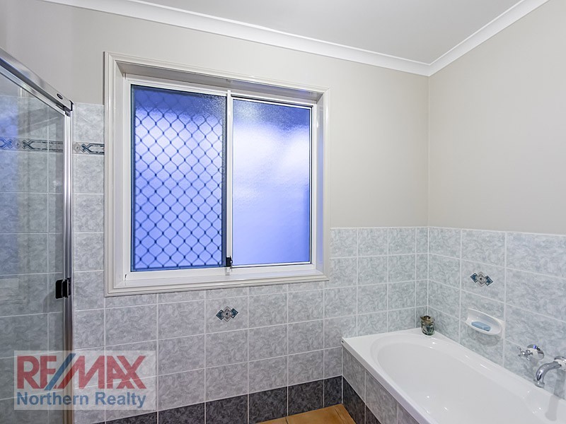 37 Allamanda Crescent, Albany Creek QLD 4035