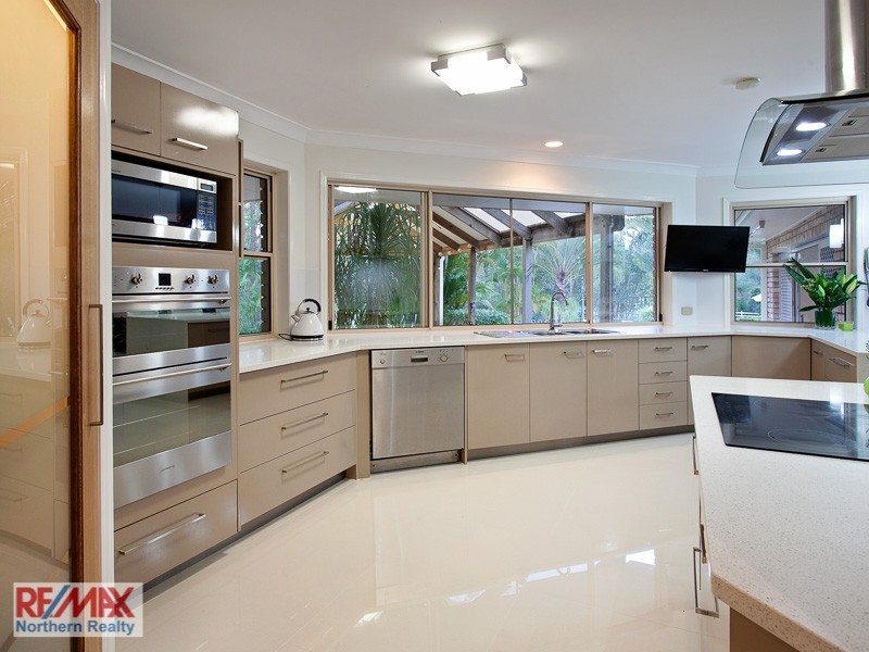 3 Montego Court, Eatons Hill QLD 4037