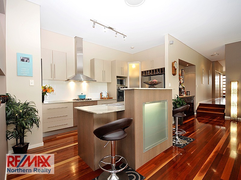 25 Toressian Place, Cashmere QLD 4500